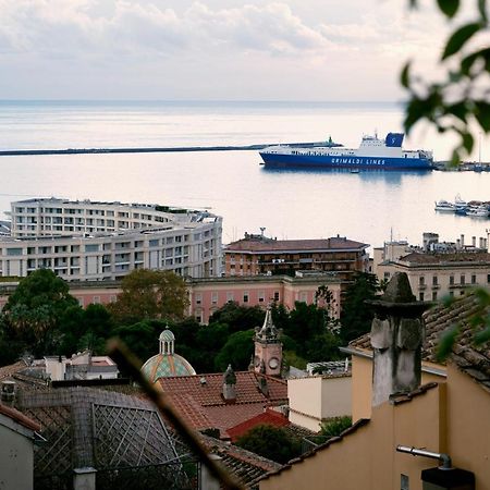 Casa "Kapri" Da Eva - Salerno Centro Con Self Check-In Apartman Kültér fotó