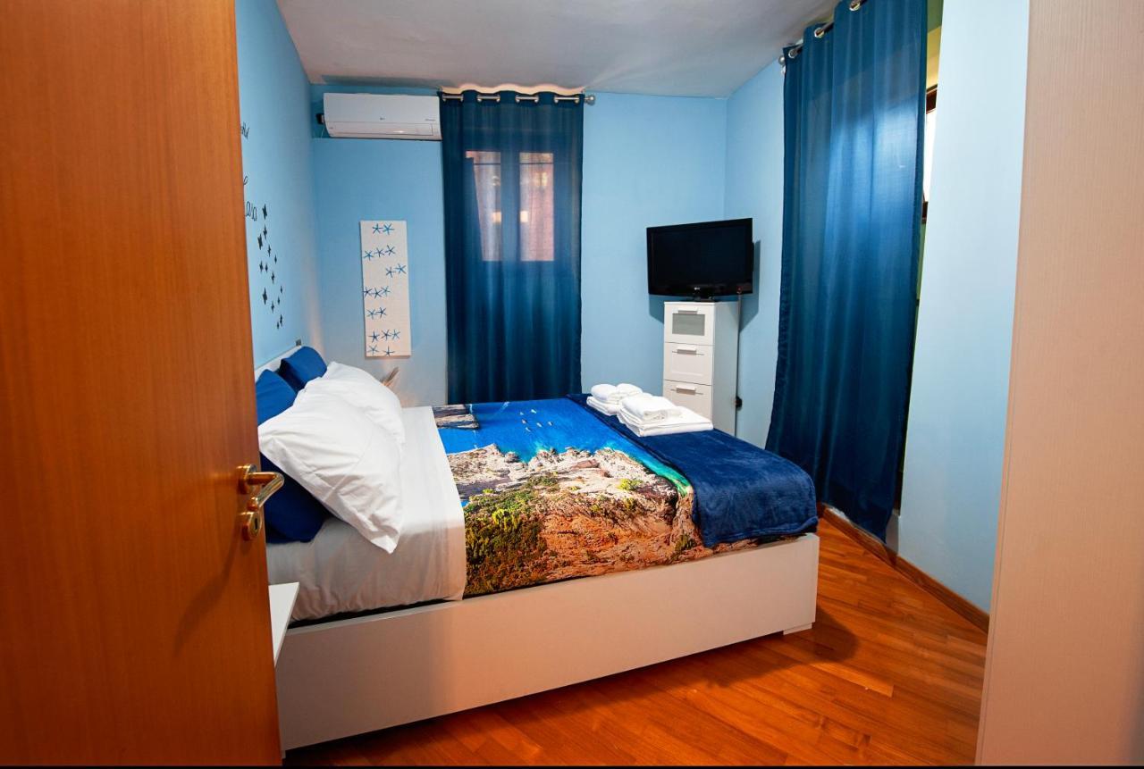 Casa "Kapri" Da Eva - Salerno Centro Con Self Check-In Apartman Kültér fotó