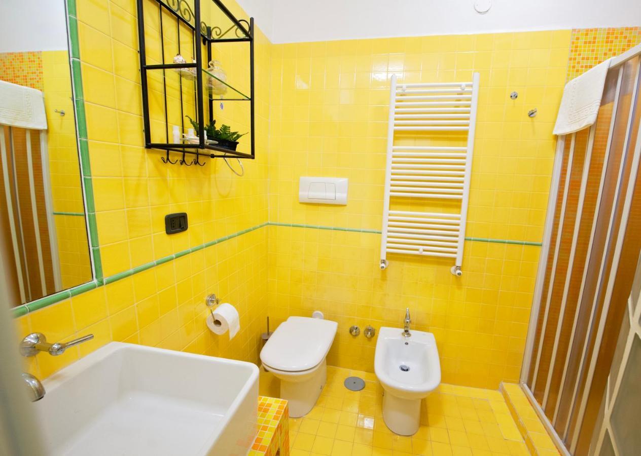 Casa "Kapri" Da Eva - Salerno Centro Con Self Check-In Apartman Kültér fotó